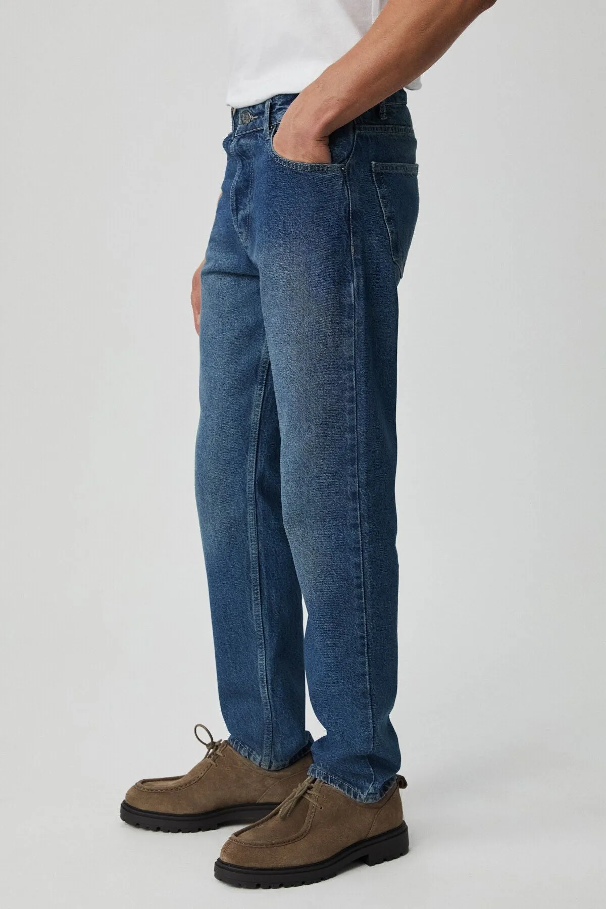 Bruno Men's Regular Fit Casual Cutting Thick textured washing washing effect Magic denim medium blue jeans