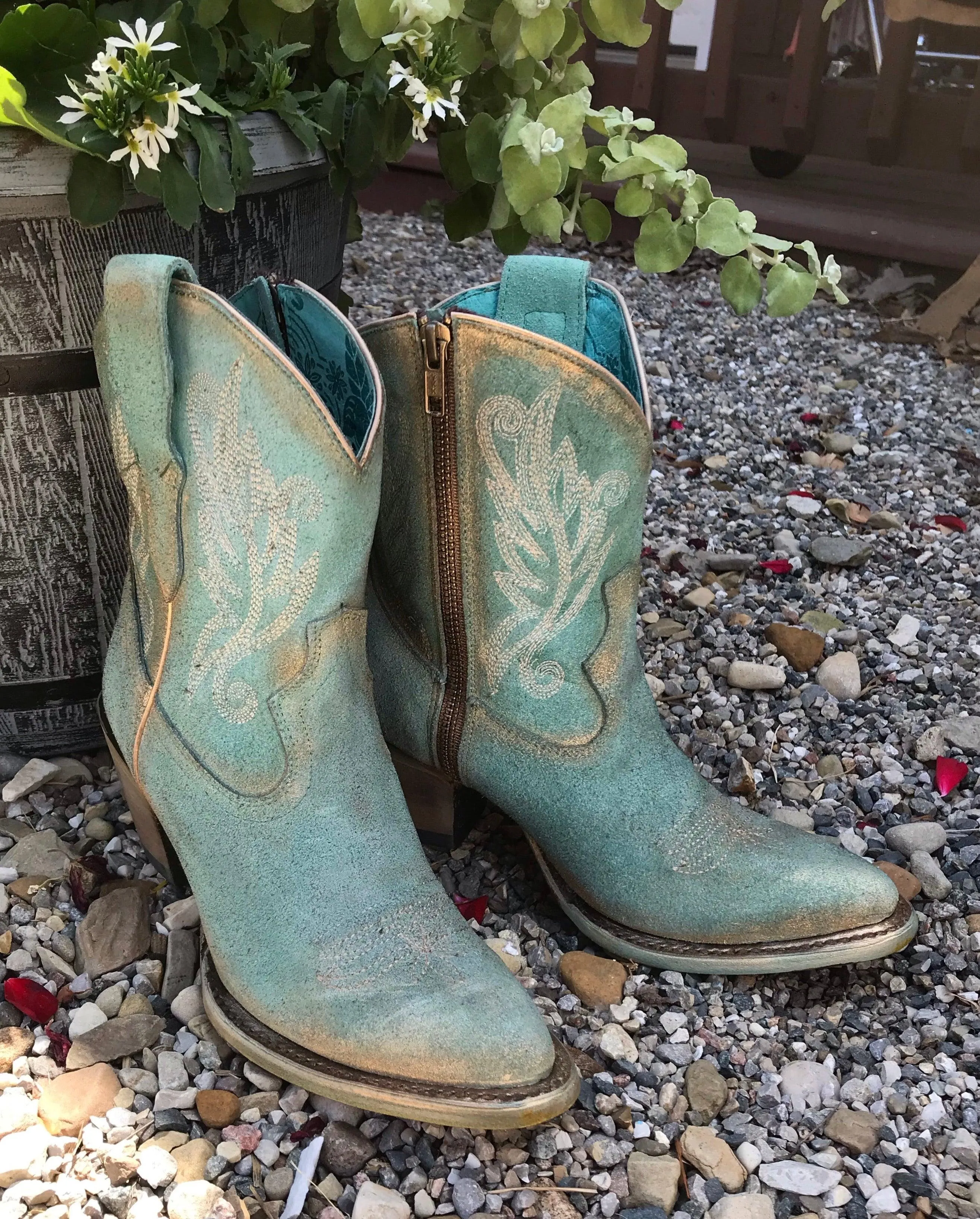 Corral Women's Mint J Toe Ankle Cowgirl Boots A4256