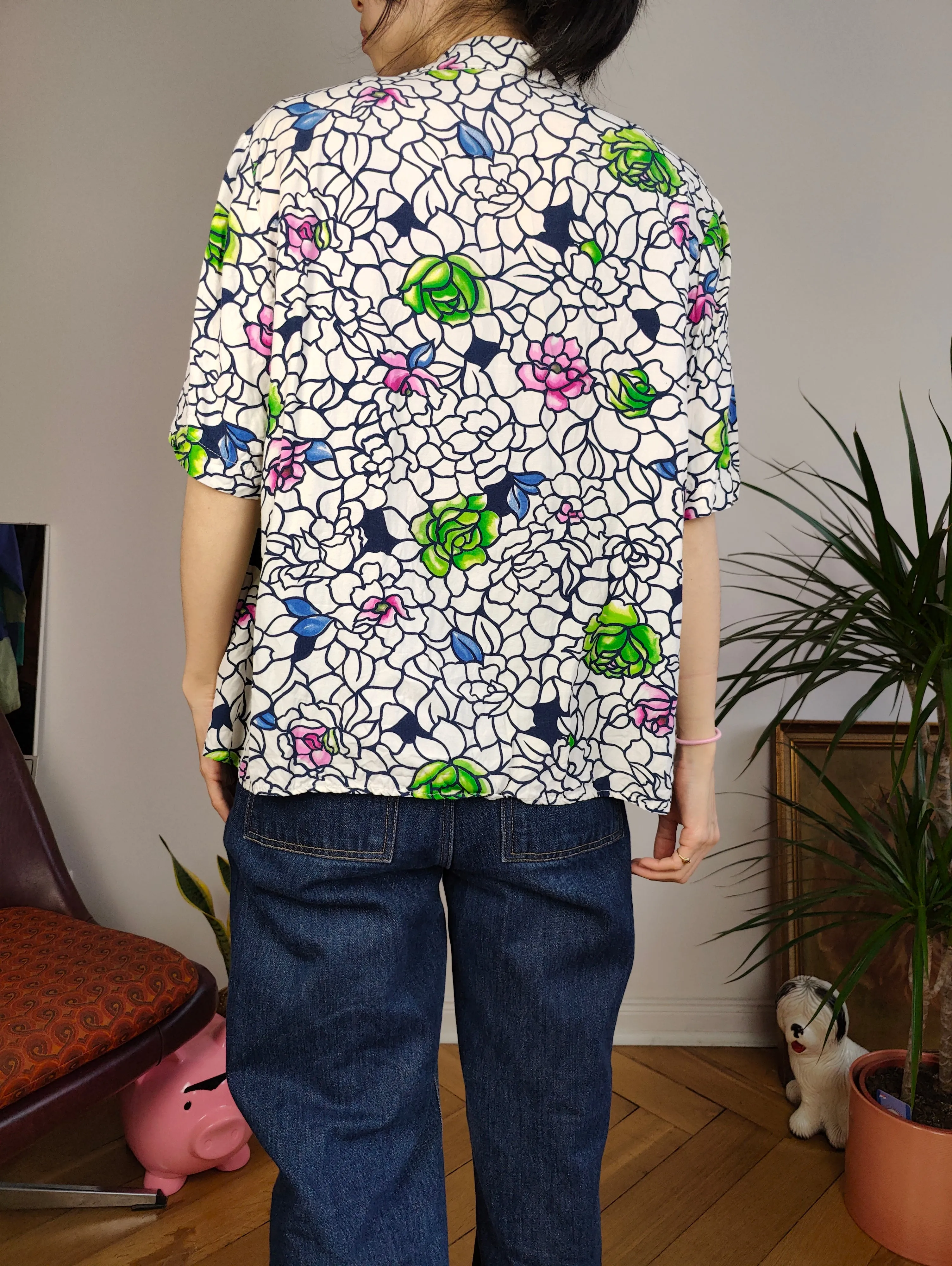 Vintage shirt viscose white flower floral crazy print pattern short sleeve button up M